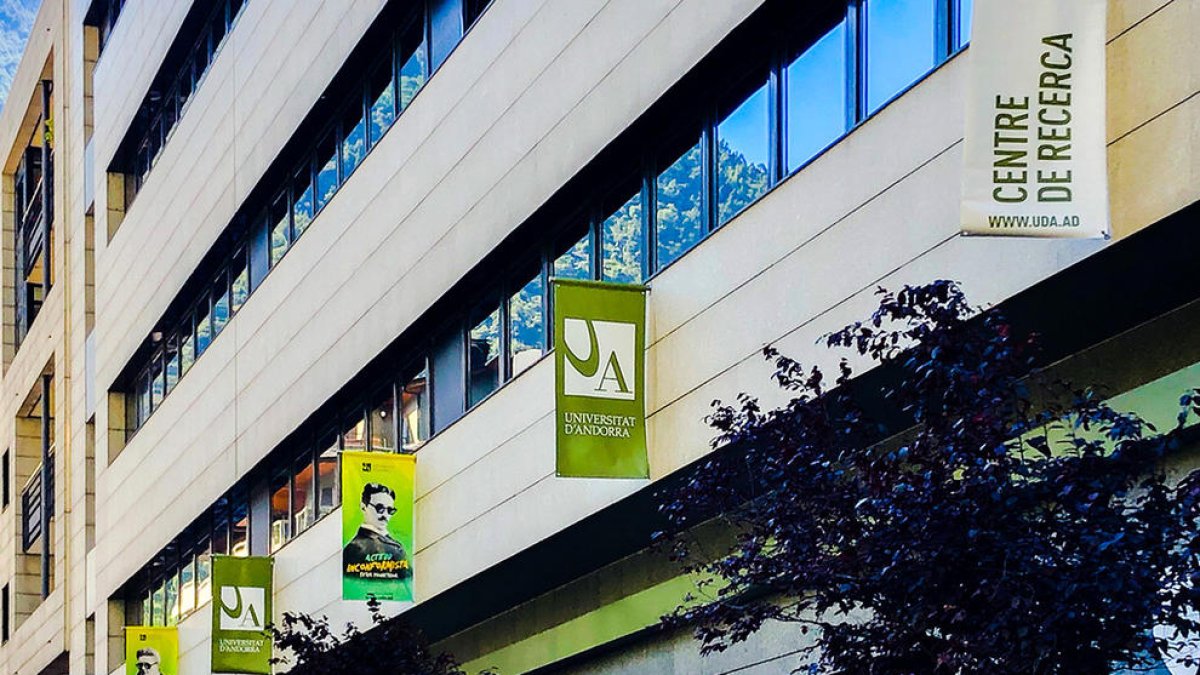 La Universitat d'Andorra ofereix noves formacions del cicle de perfeccionament professional