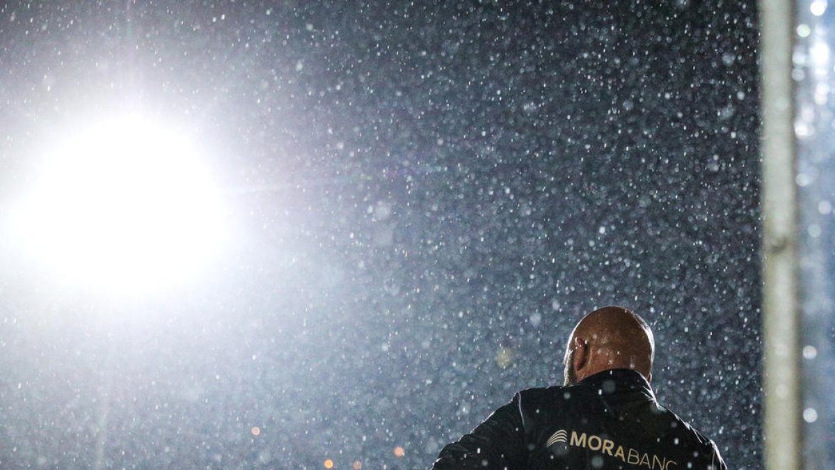 “Ni entenc ni comparteixo la decisió, però la respecto”