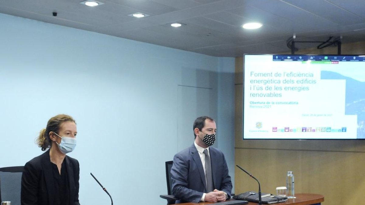 Sílvia Calvó i Carles Miquel han presentat el programa Renova