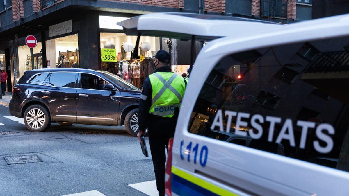 Vehicle dels atestats al carrer Ciutat de Consuegra