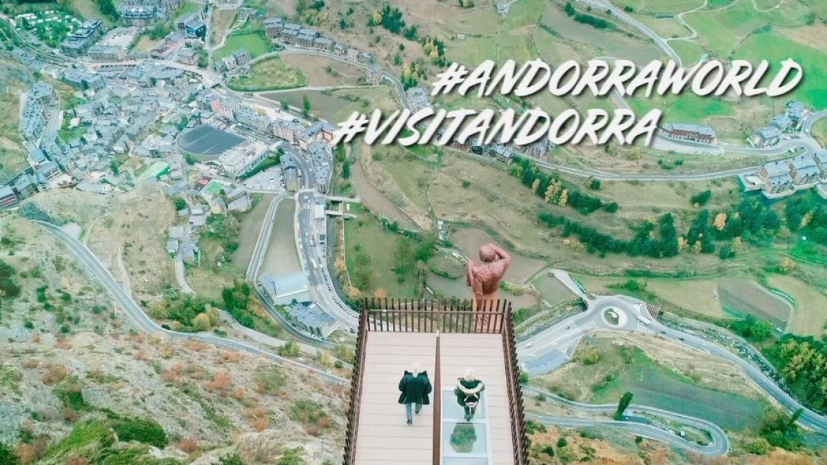 Andorra Turisme instal·la 35 pedestals per fer selfies