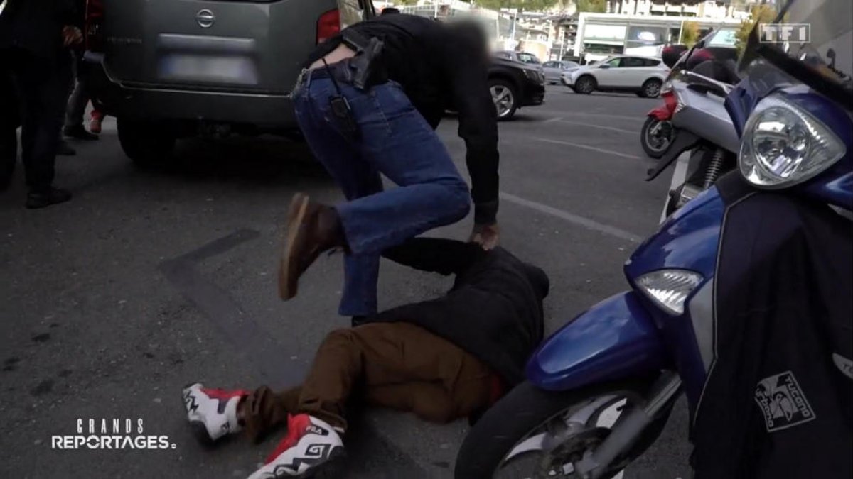 Contraban per televisió