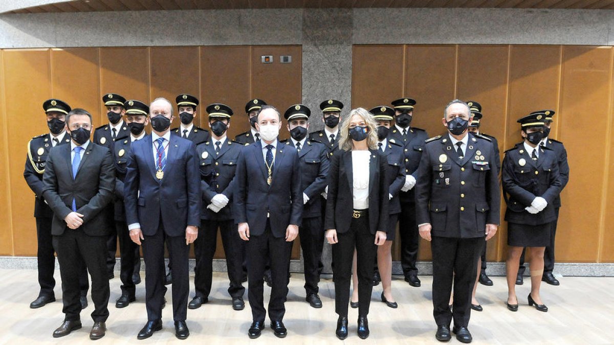 Espot presideix la cerimònia de la promoció d'agents