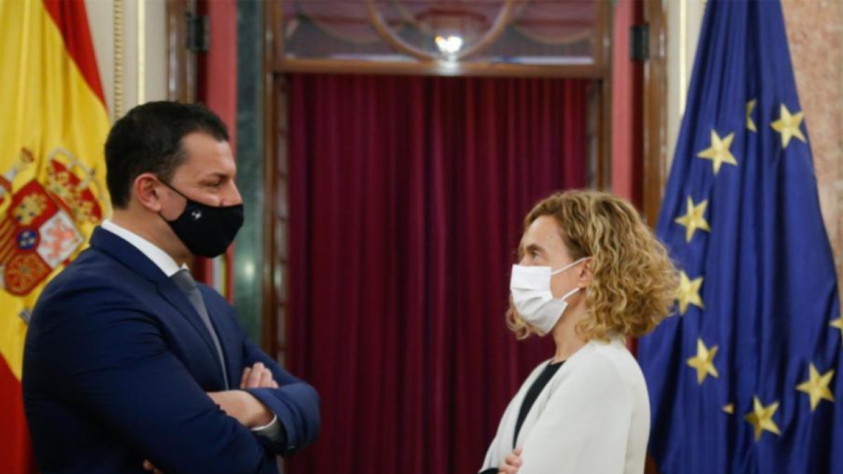 El ministre Gallardo visita el Congrés espanyol