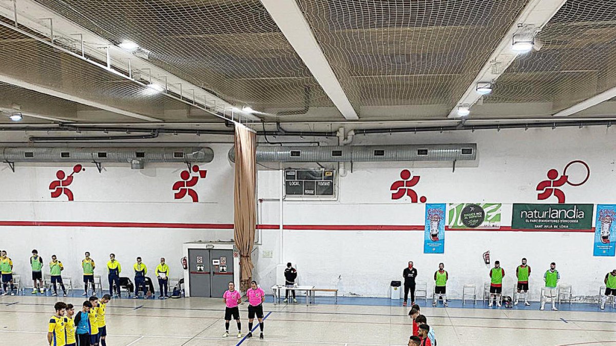 El CE Sant Julià cau derrotat a la pista del CFS Laguna de Cambrils (3-1)