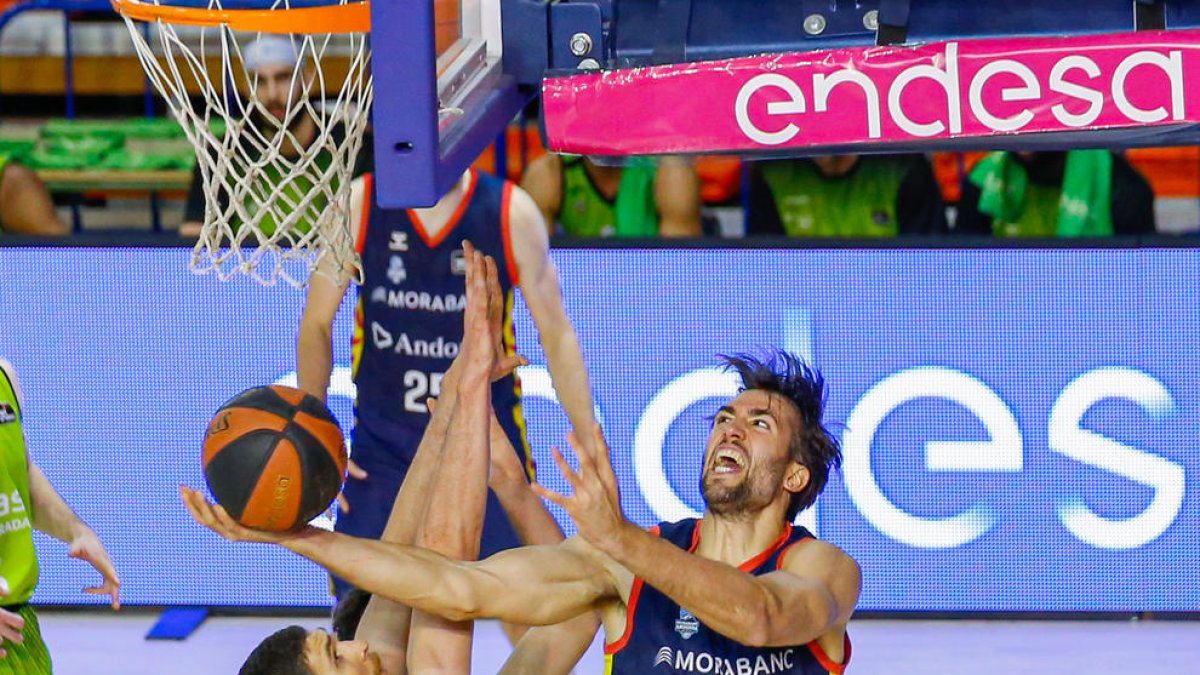 Nacho Llovet és lesiona el genoll