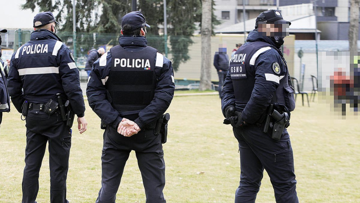Detinguda per defraudar la pròpia empresa