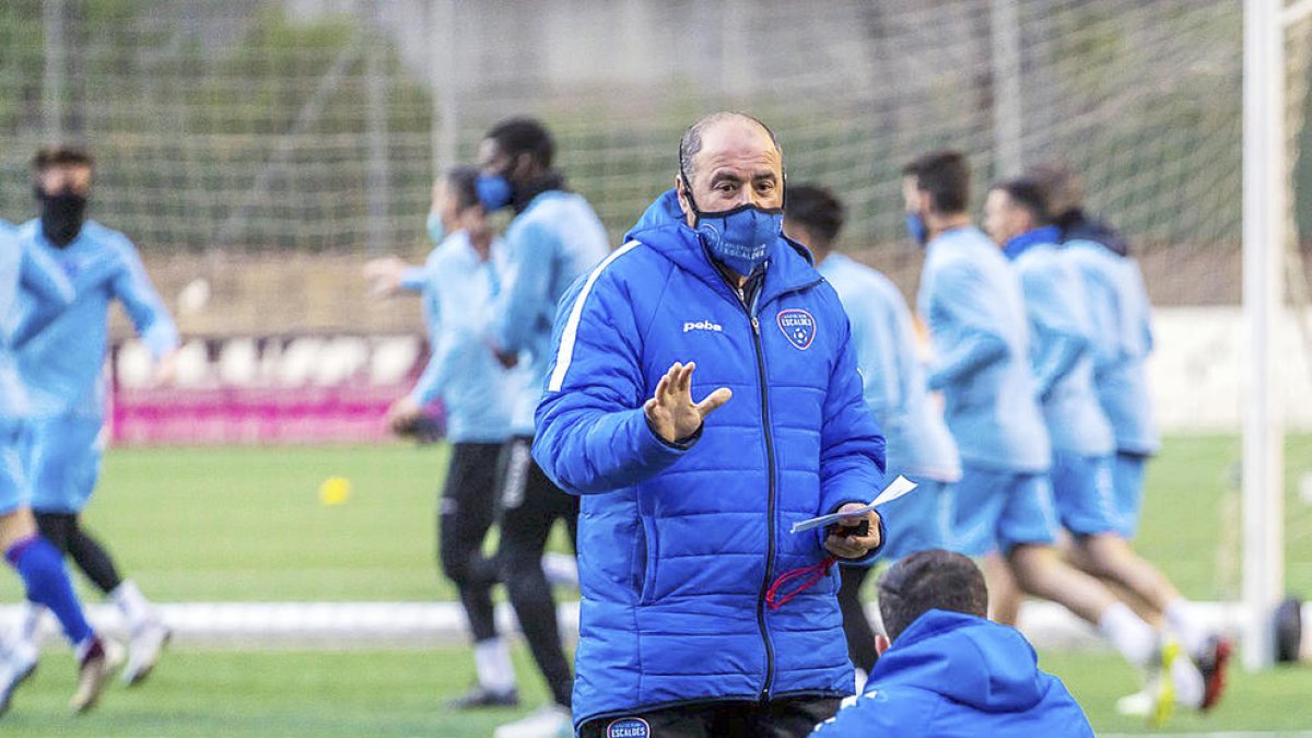 Luis Blanco, sorprès per la destitució