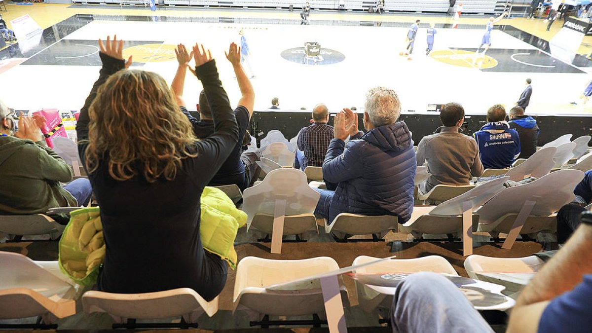 Fins a 600 espectadors al pavelló contra el Guipúscoa