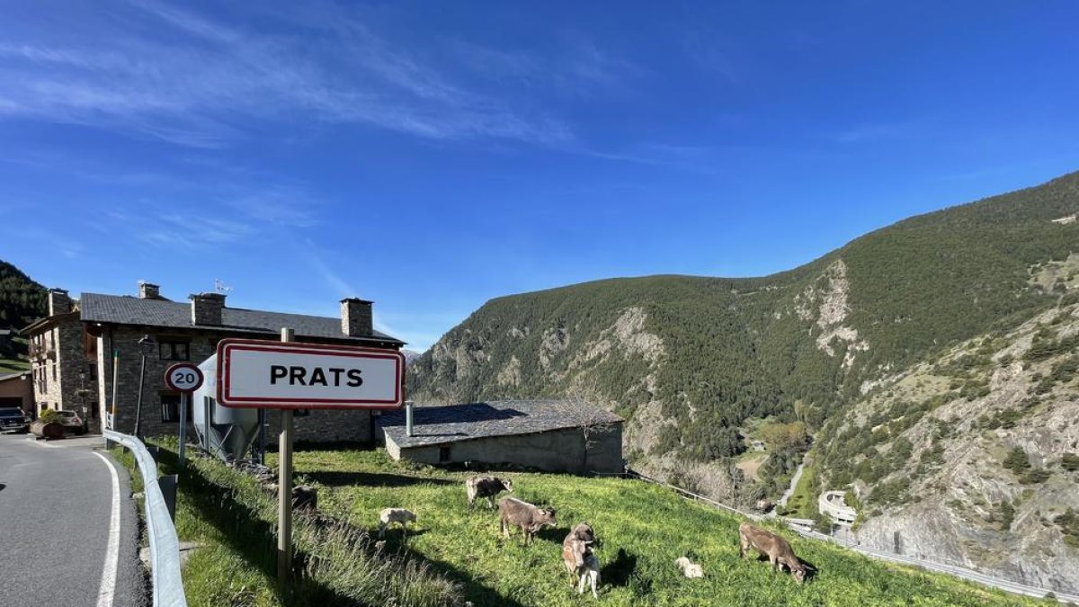 El poble de Prats tindrà un nou aparcament i un parc infantil