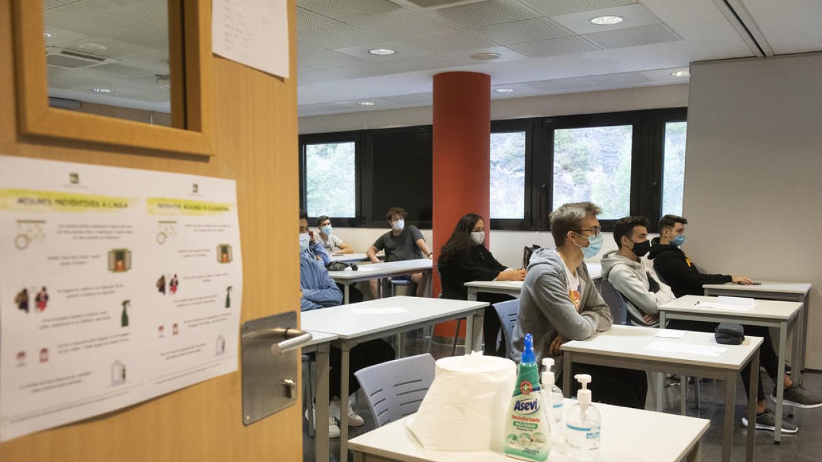 L'UdA ofereix cursos preparatoris als estudiants de nou ingrés