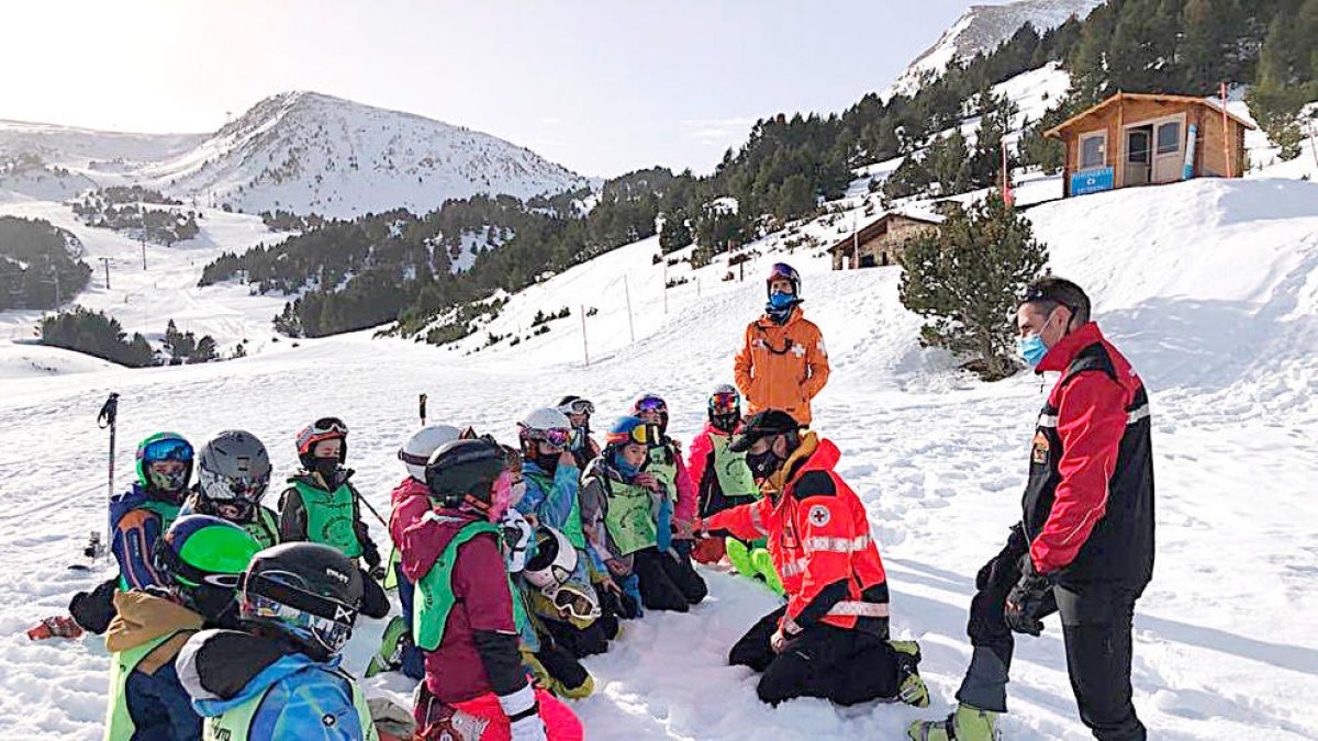 Comencen els tallers de nivologia per a les escoles