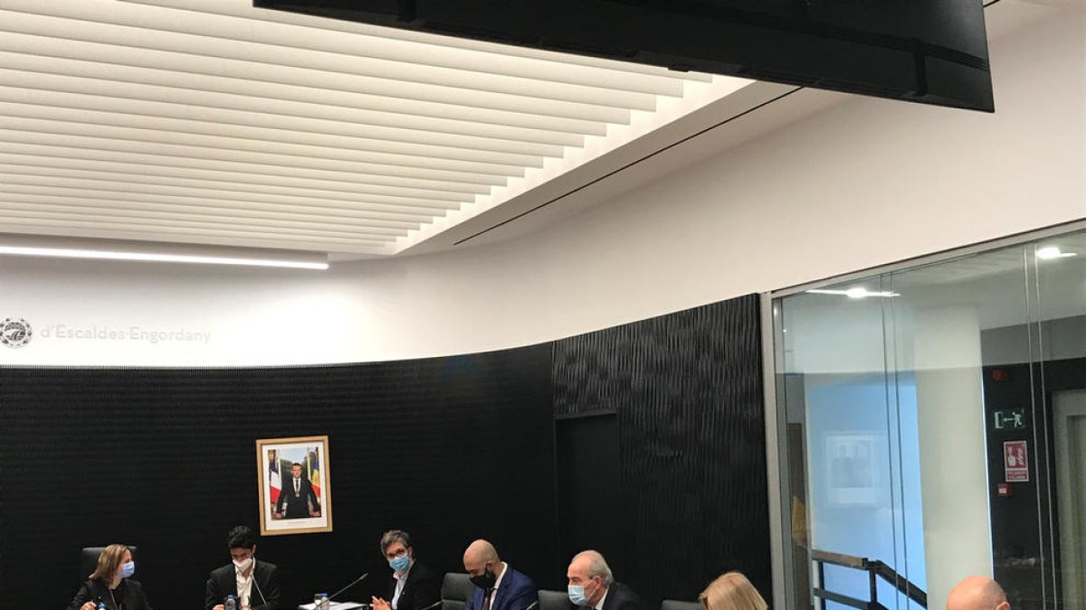 Escaldes aprova un nou bloc d'ajudes per a empreses