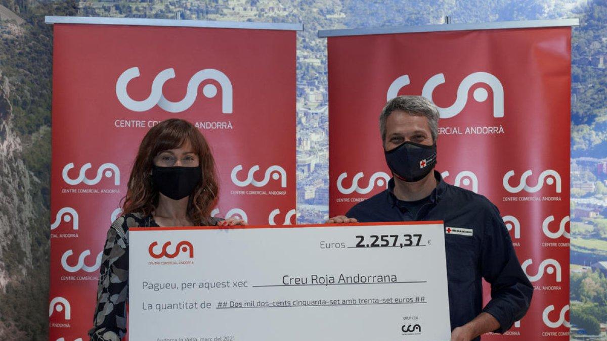 La botiga solidària de la Creu Roja Andorrana rep 2.257,37€