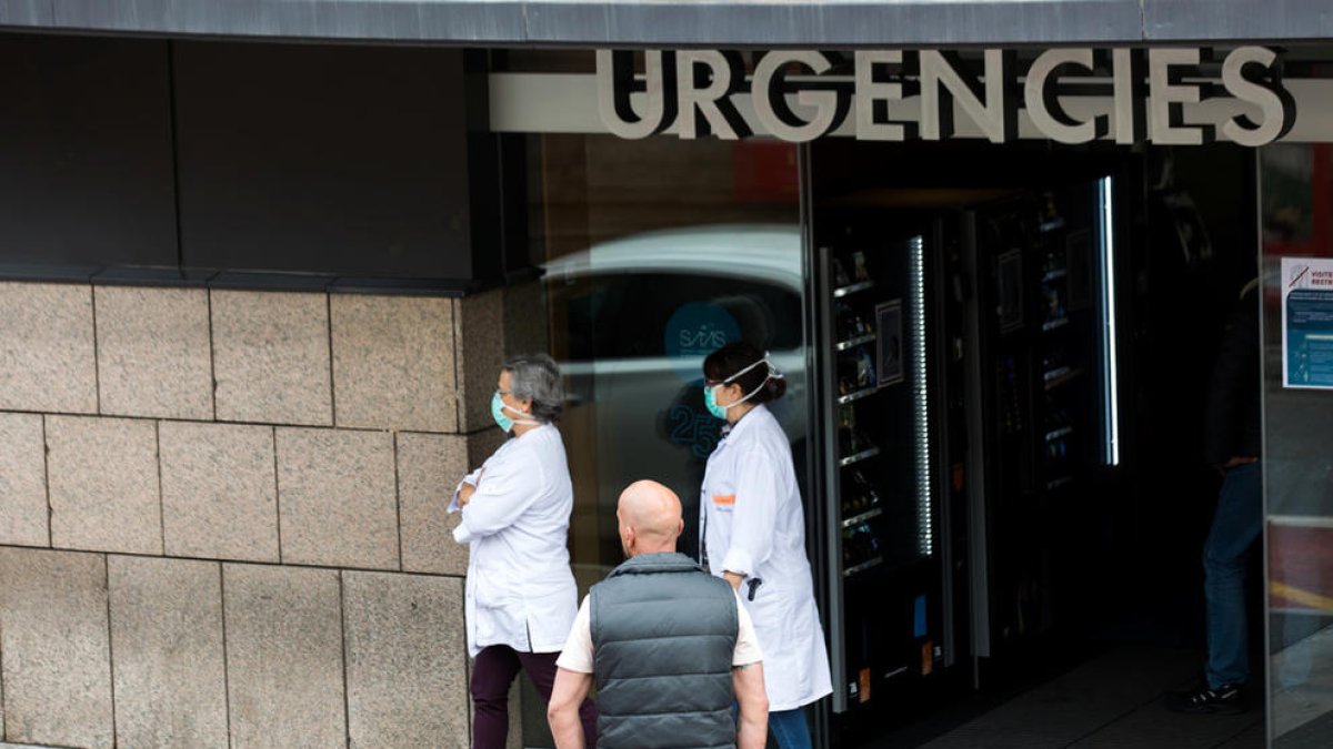 Es busquen alternatives per buidar el servei d'Urgències de casos lleus