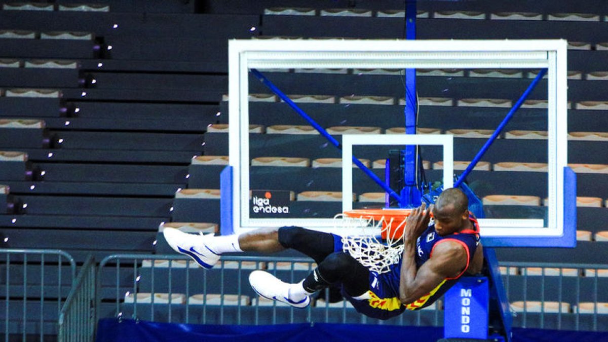 El MoraBanc supera l'Obradoiro (90-71)