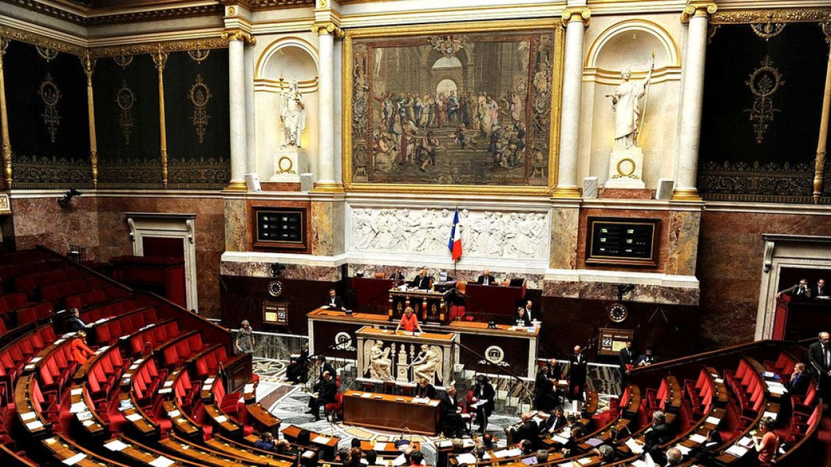 França allarga l'estat d'emergència fins a l'1 de juny vinent