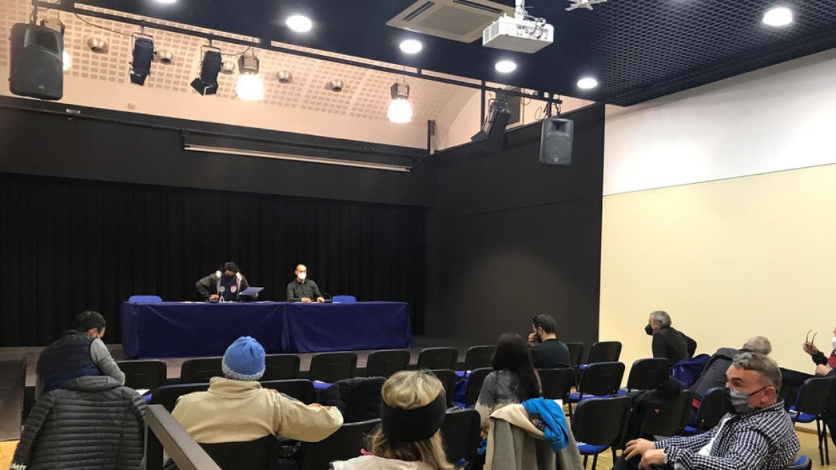 Els monitors reclamen que els donin d'alta a la CASS