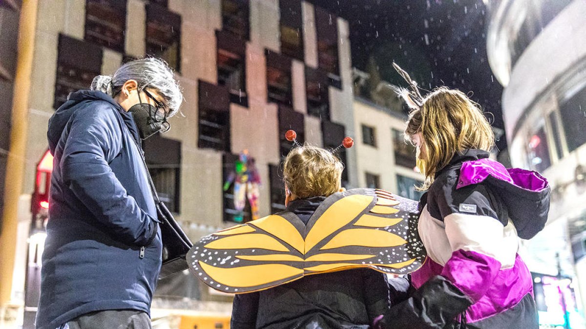 La penjada del carnestoltes inicia el Carnaval