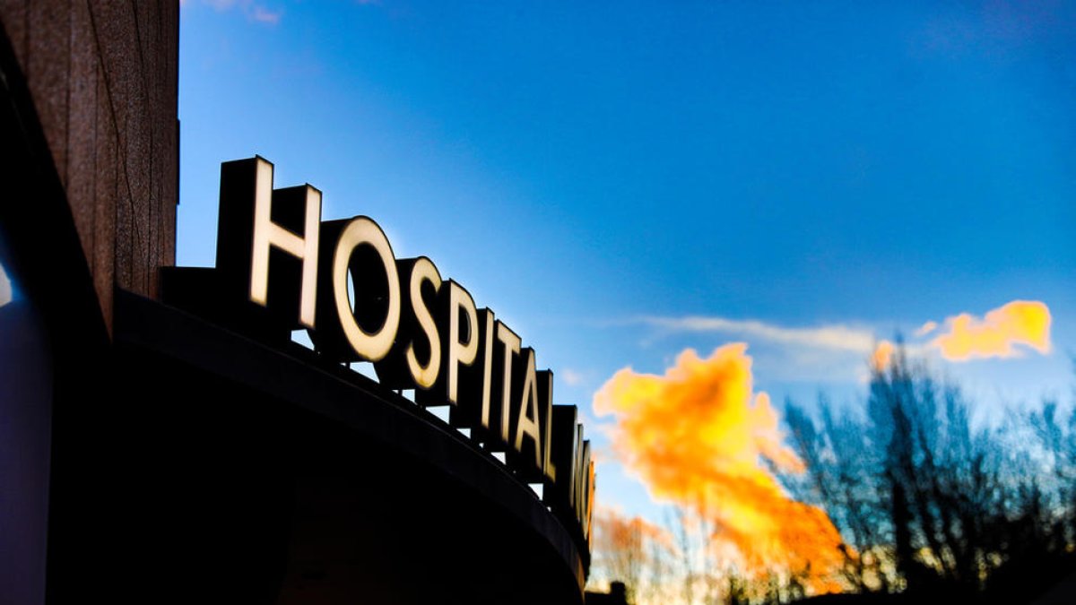 Petit brot a l'hospital amb dos casos positius entre pacients a planta