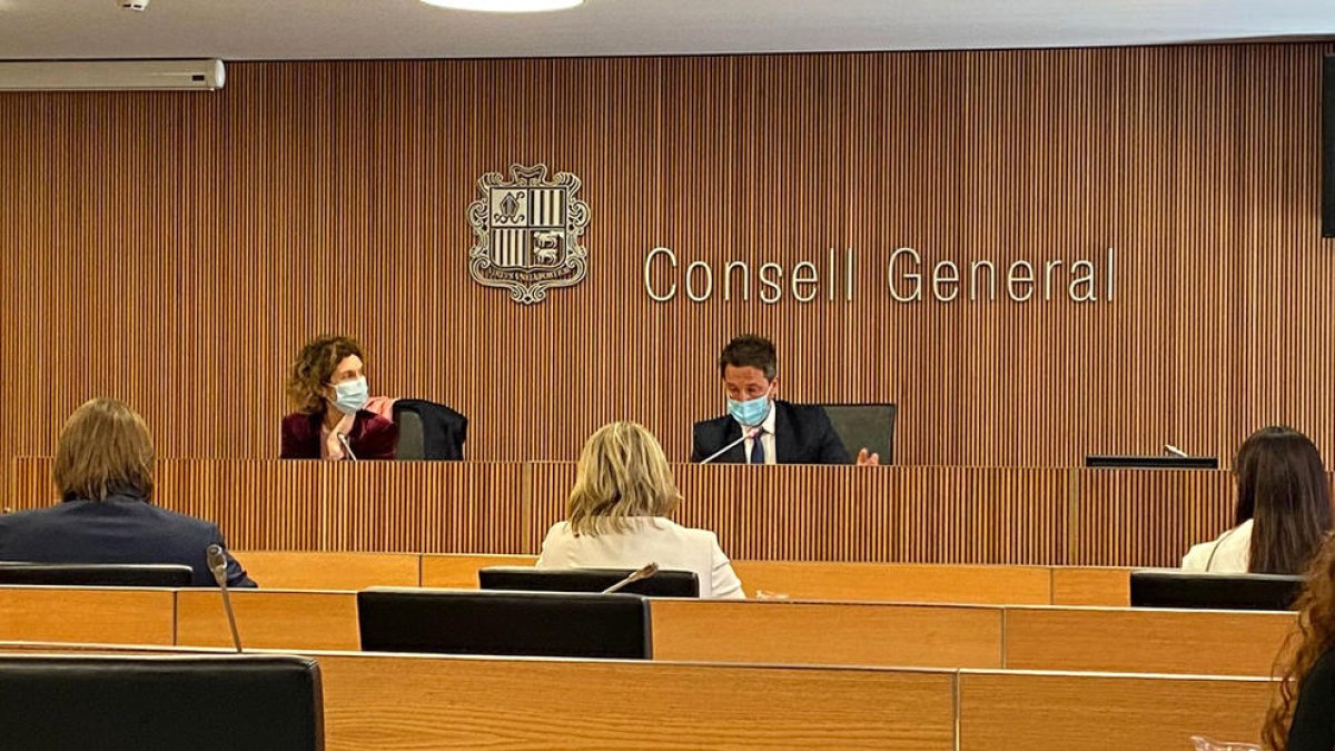 Ubach recorda que Guaidó és “un membre de l'oposició veneçolana”