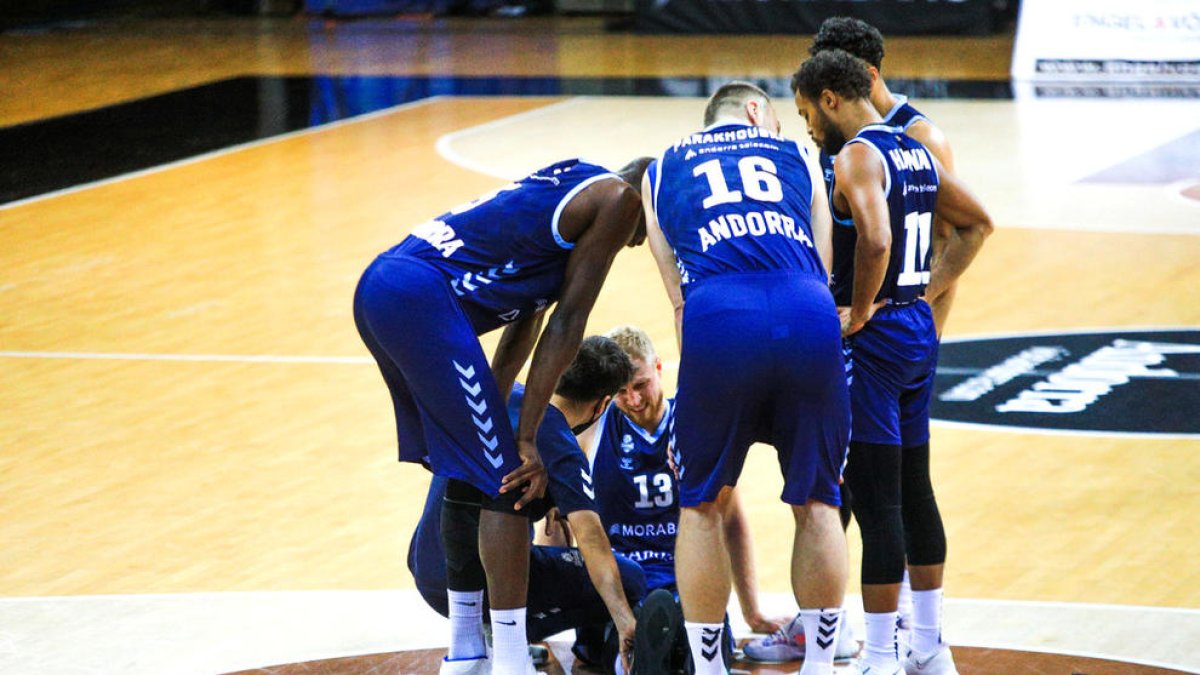 Haukur Palsson passarà pel quiròfan i acomiada el curs