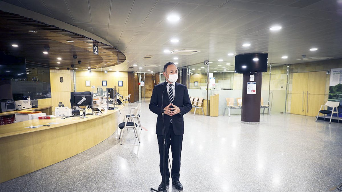 Espot insta a limitar els viatges d'oci a Catalunya