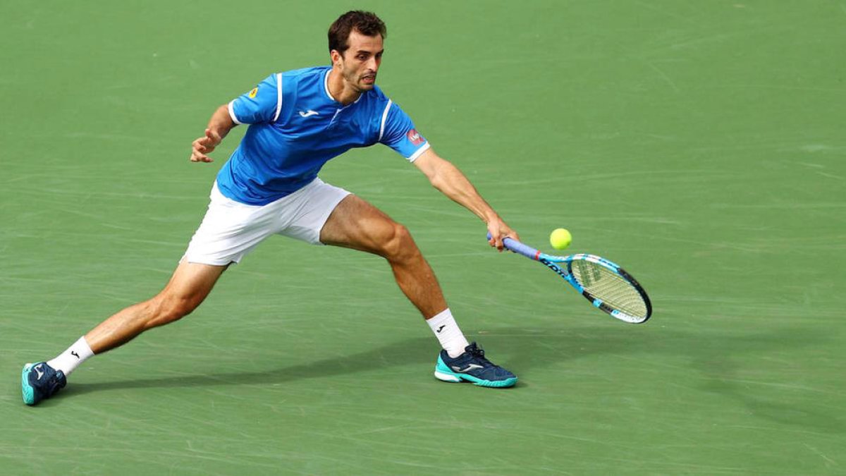 Albert Ramos cau a París davant de Gael Monfils