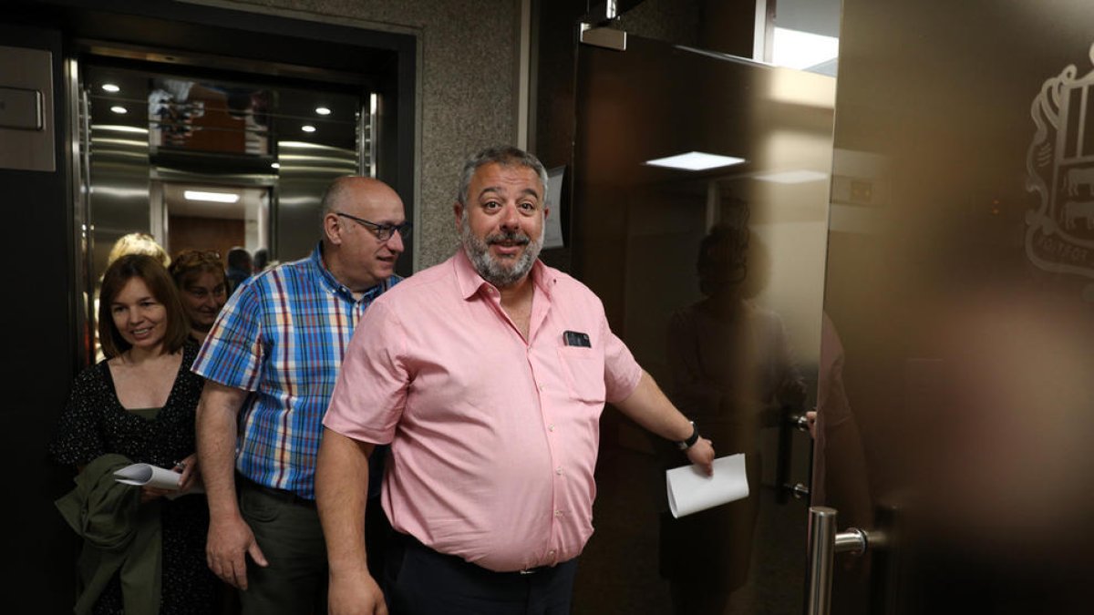 El Sipaag demana explicacions a Torres per les contractacions