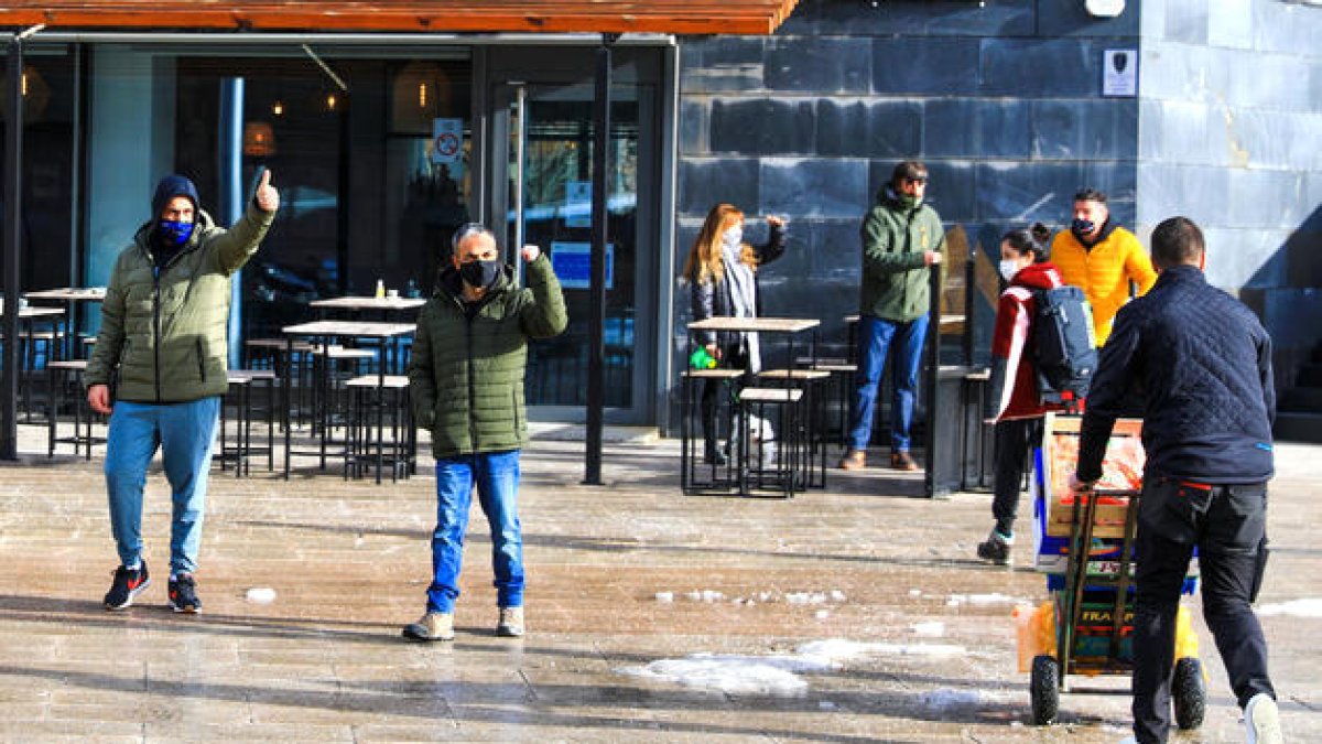 Els monitors sol·liciten una compensació salarial a EMAP