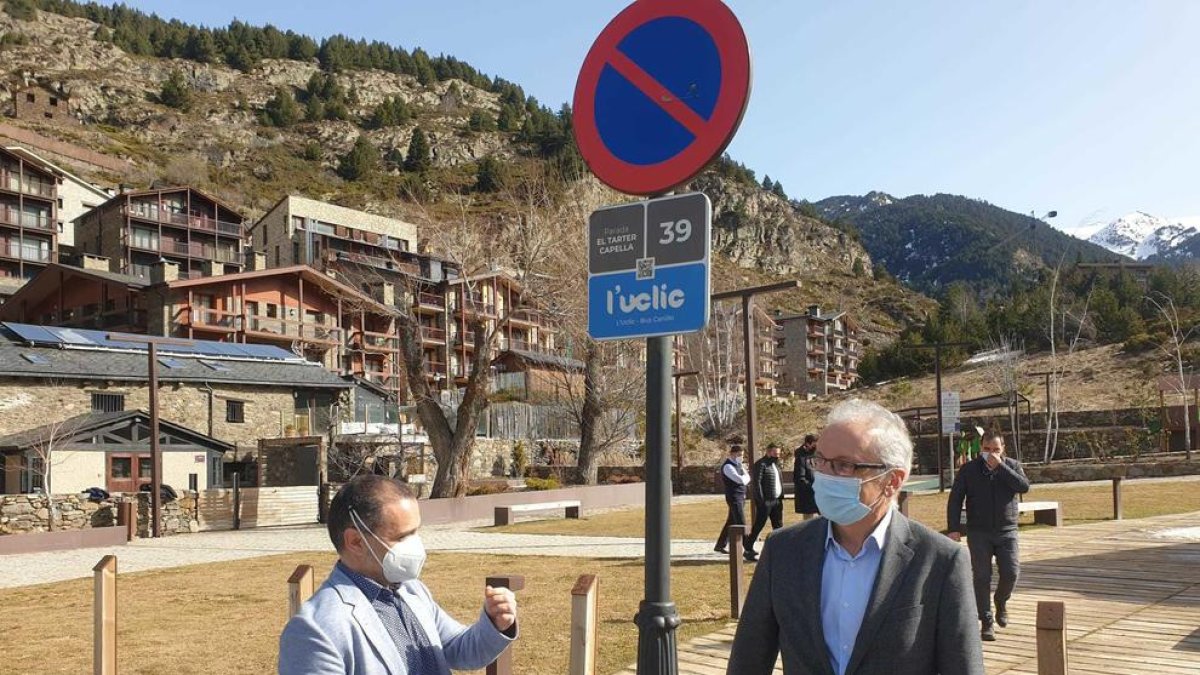 Canillo presenta un autobús parroquial “a demanda” del client