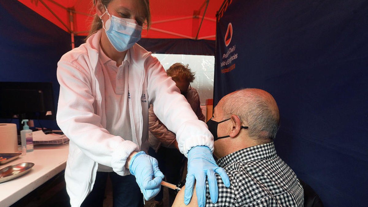 Els pacients ingressats per Covid són més joves i els casos menys greus