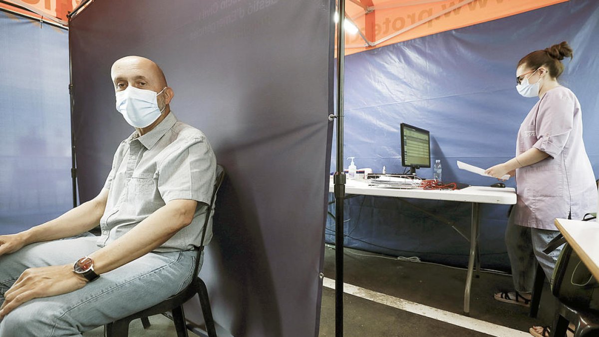 Més de la meitat de la població vacunable ha rebut la primera dosi