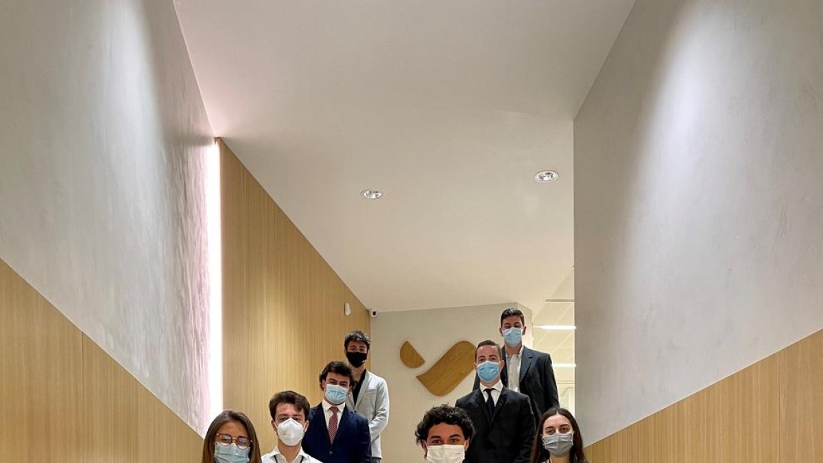 Els joves aprofiten l'estiu per formar-se i iniciar-se en el món laboral i agafar experiència