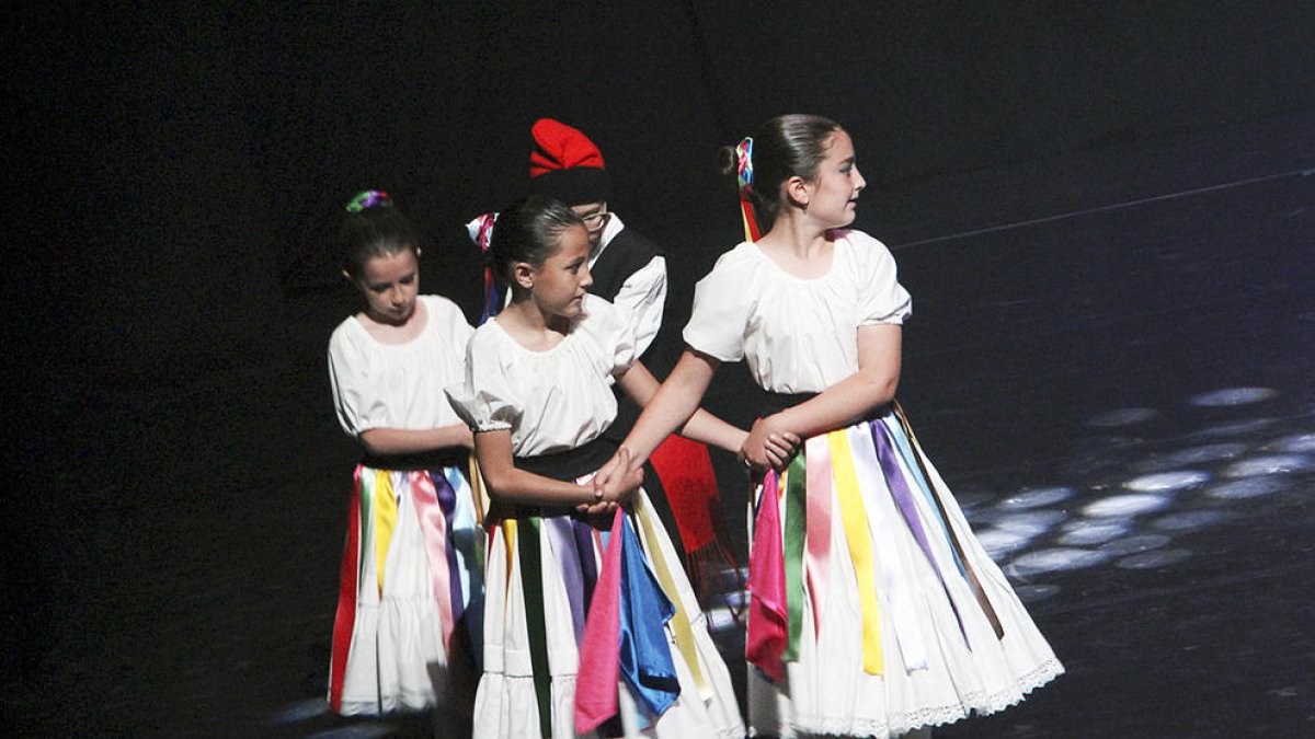 L'Esbart Valls del Nord celebra el desè aniversari