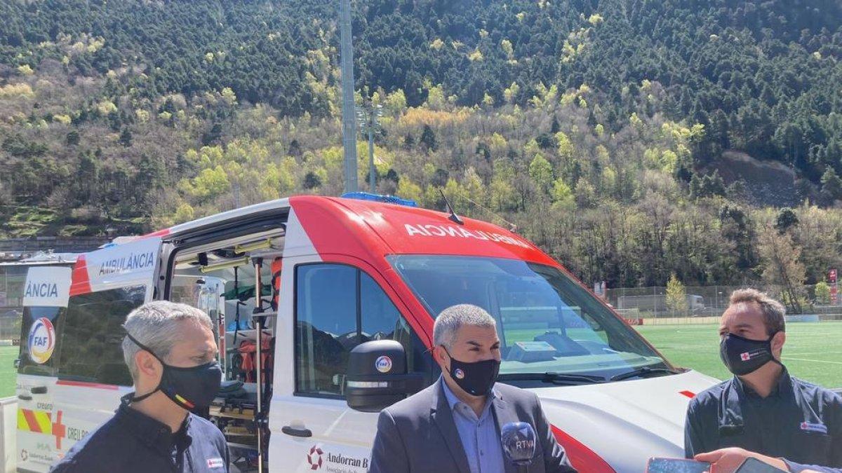 La Creu Roja Andorrana rep 30.000€ per una nova ambulància