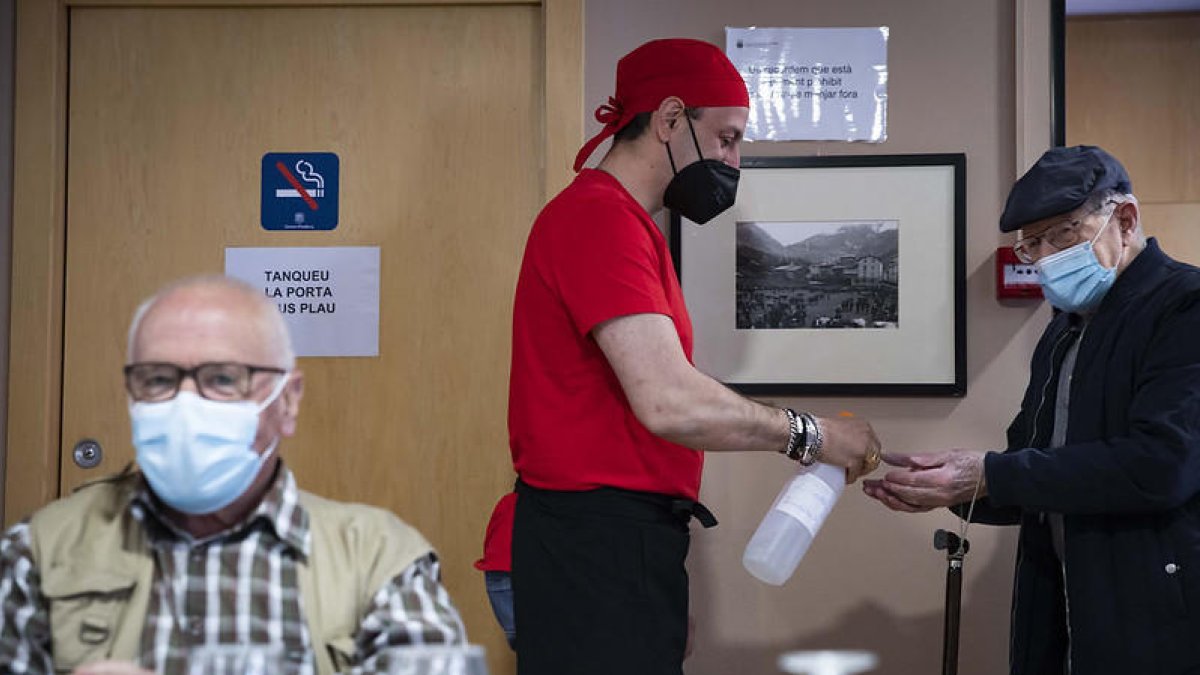 El casal Calones reobra amb una vintena d'usuaris