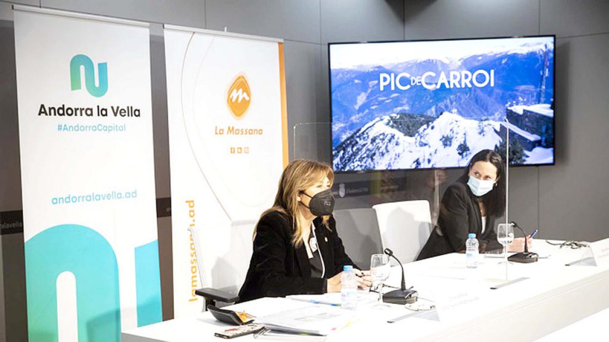 El telefèric al pic de Carroi s'encalla