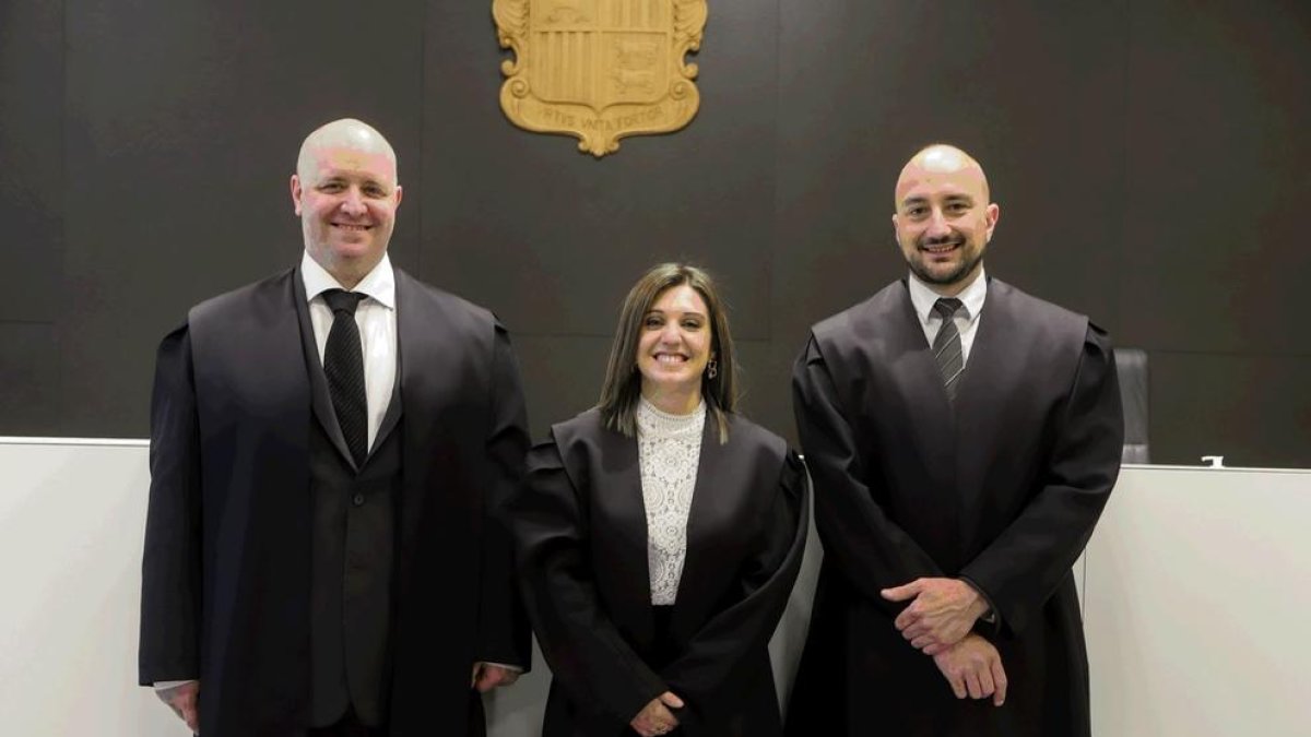 Eduard Canut, Cristina Martinez i Joan Carles Moynat són els tres batlles nous