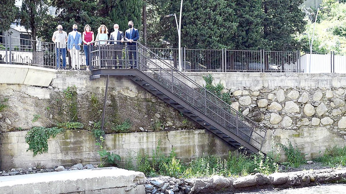 Acord per restaurar el riu després d'obres