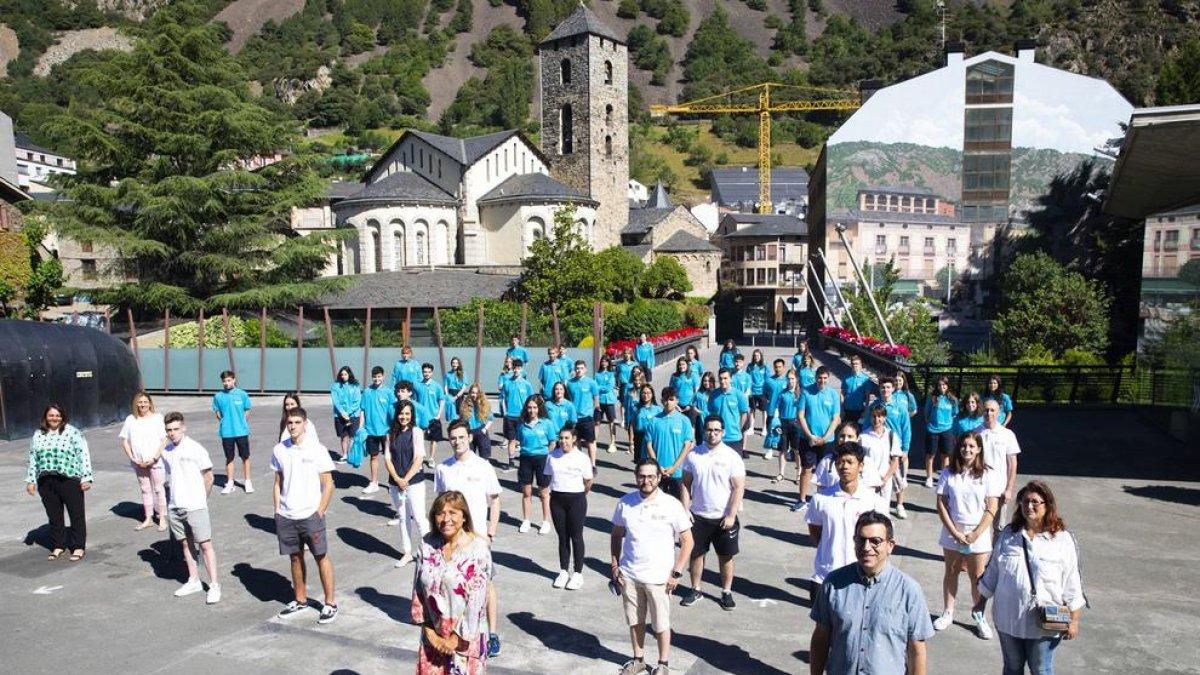 Joves informadors per donar servei als turistes