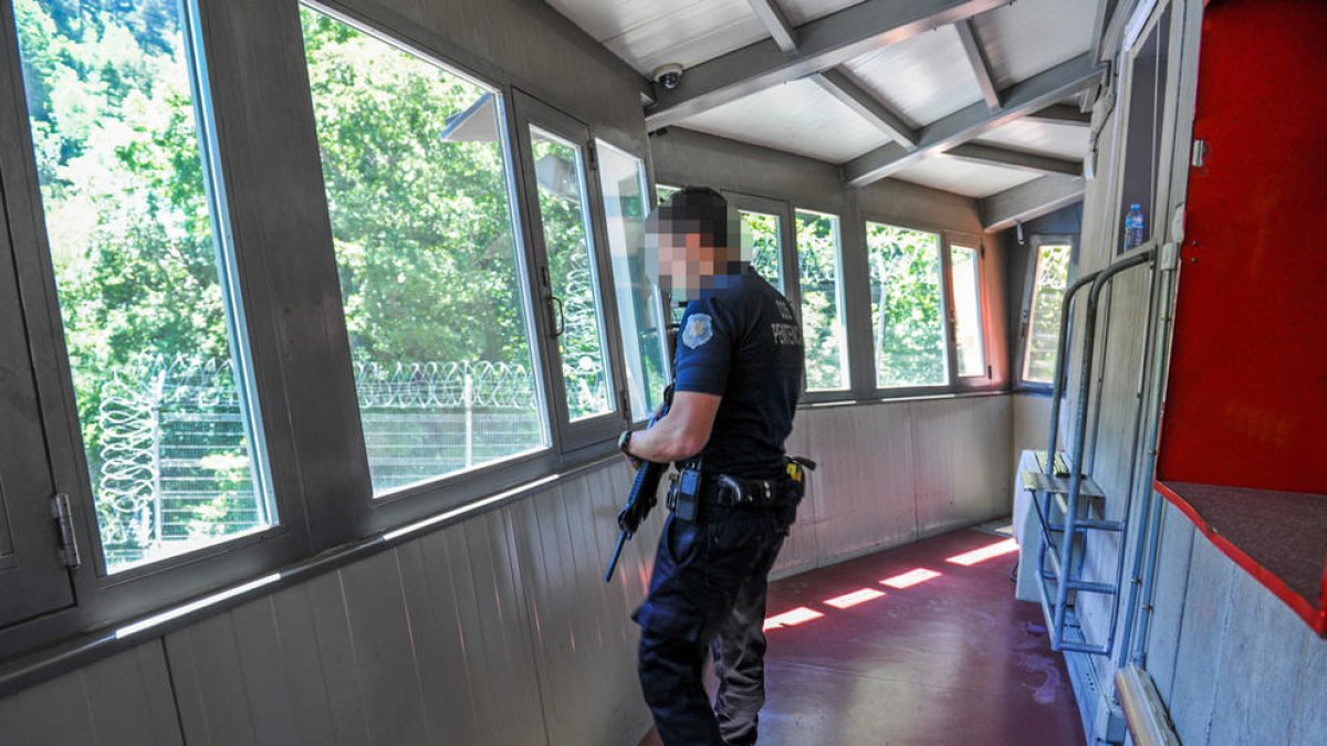 El TC decreta la llibertat de tres joves empresonats per narcotràfic