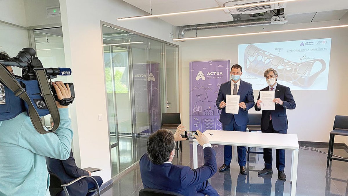 Govern estudia com potenciar la indústria 4.0 amb Leitat