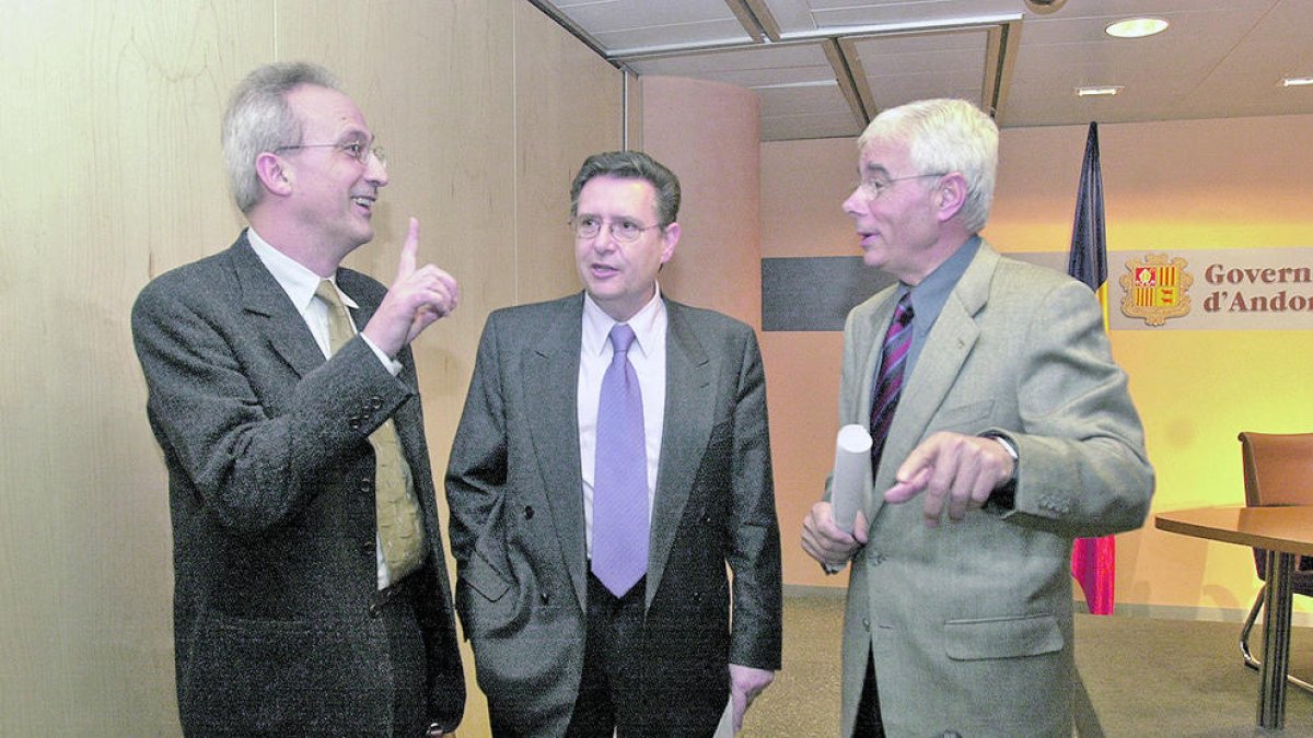 Gerard Claret, Josep Peralba i Enric Pujal el dia de la creació de la Fundació ONCA