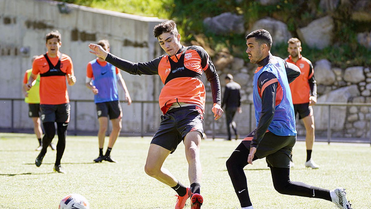 Eder Sarabia recupera Enri i Borja Herrera per visitar l'Eivissa