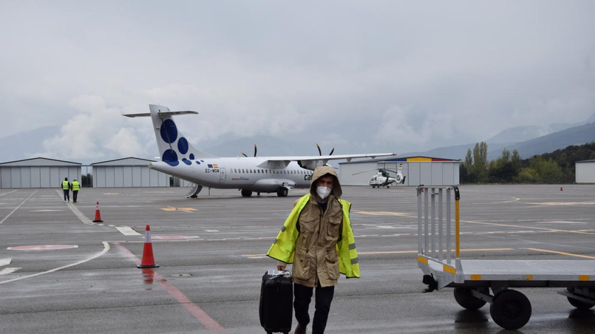 Bartolomé veu “complex” que hi hagi vols regulars a l'hivern