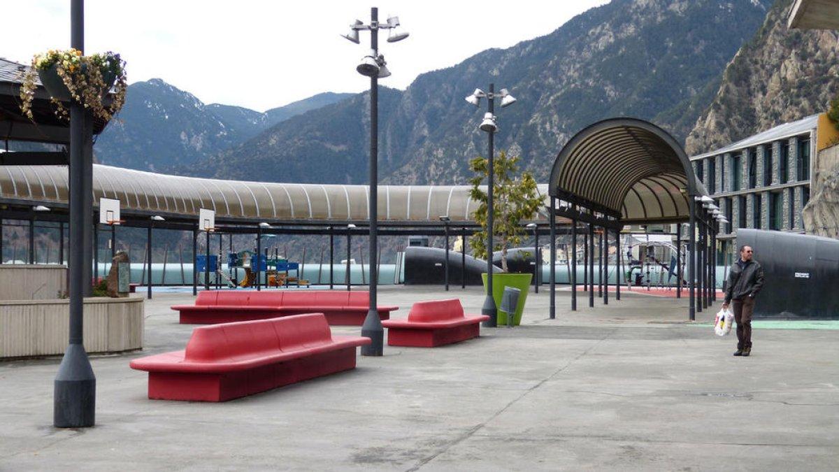 El comú i l'adjudicatari del bar de la plaça del Poble topen per la rescissió