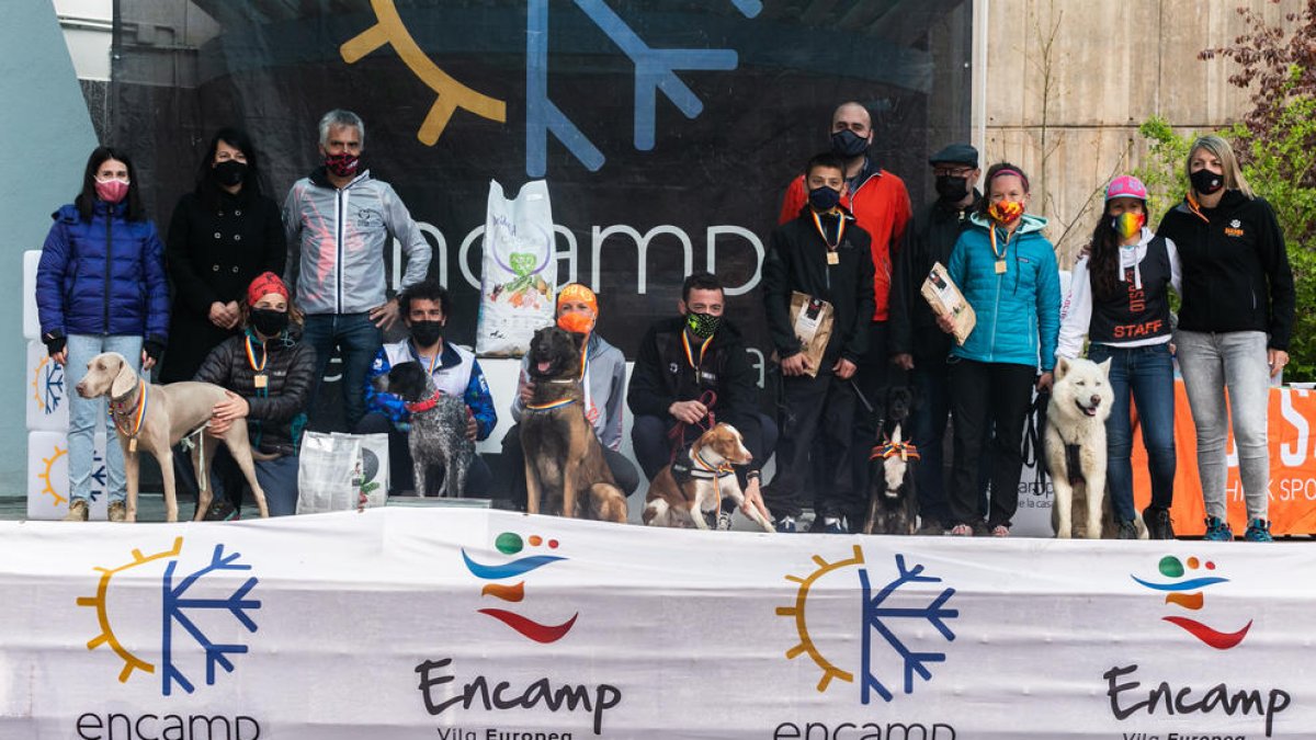 Els guanyadors de la cursa al pòdium