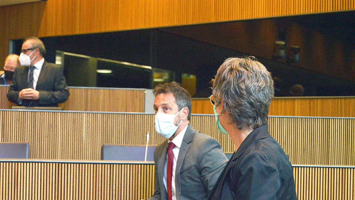 El PS retira l'esmena i s'absté en la votació pels terrenys de Grifols