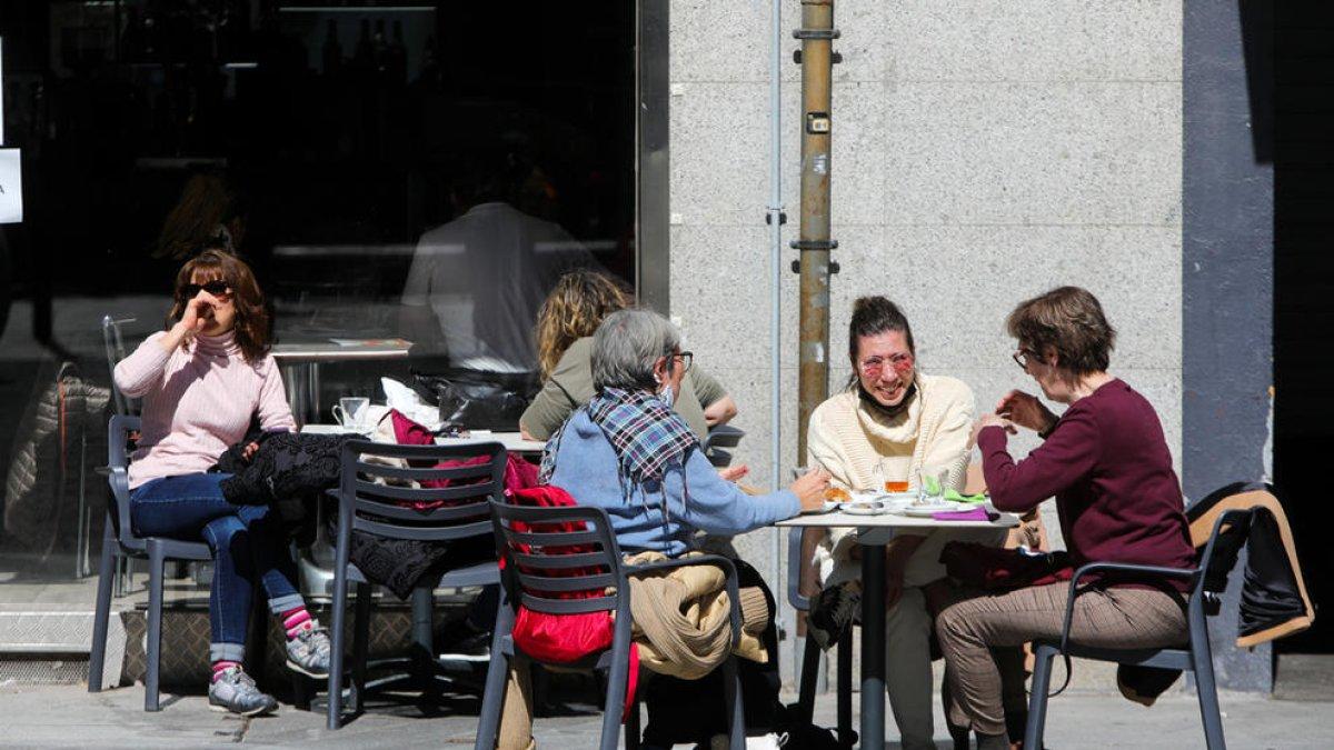 Salut proposa ampliar els horaris dels bars